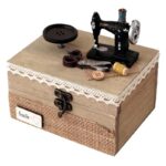 Máquina de Costura com Música