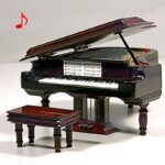 Piano de cauda com música